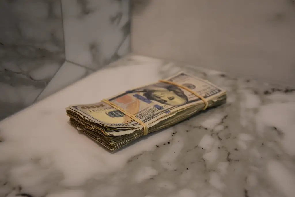 Ultra Aged Movie Prop Money - 100 Dollar Bills 1 Band