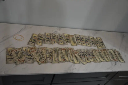 Ultra Aged Movie Prop Money - 100 Dollar Bills 1 Band