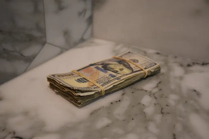 Ultra Aged Movie Prop Money - 100 Dollar Bills 1 Band
