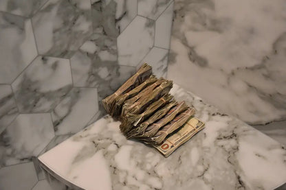 Ultra Realistic Movie Prop Money - 100 Dollar Bills 10 Bands