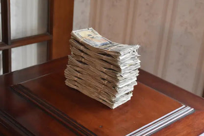 Ultra Realistic Movie Prop Money - 100 Dollar Bills 10 Bands