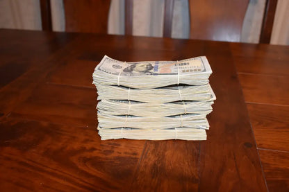 Ultra Realistic Movie Prop Money - 100 Dollar Bills 5 Bands