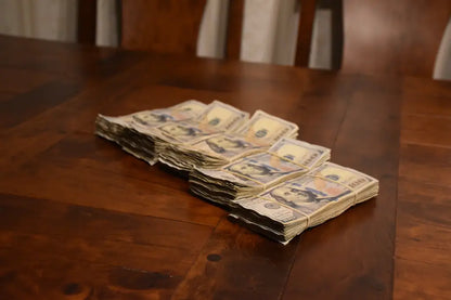 Ultra Realistic Movie Prop Money - 100 Dollar Bills 5 Bands
